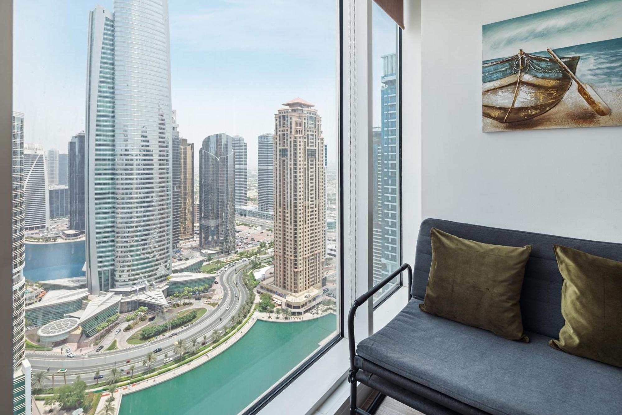 Modern & Spacious 2-Bed Condo With Panoramic Lake Views, Dual Balconies, Steps From Dubai Jlt Metro By "La Buena Vida Holiday Homes" Esterno foto