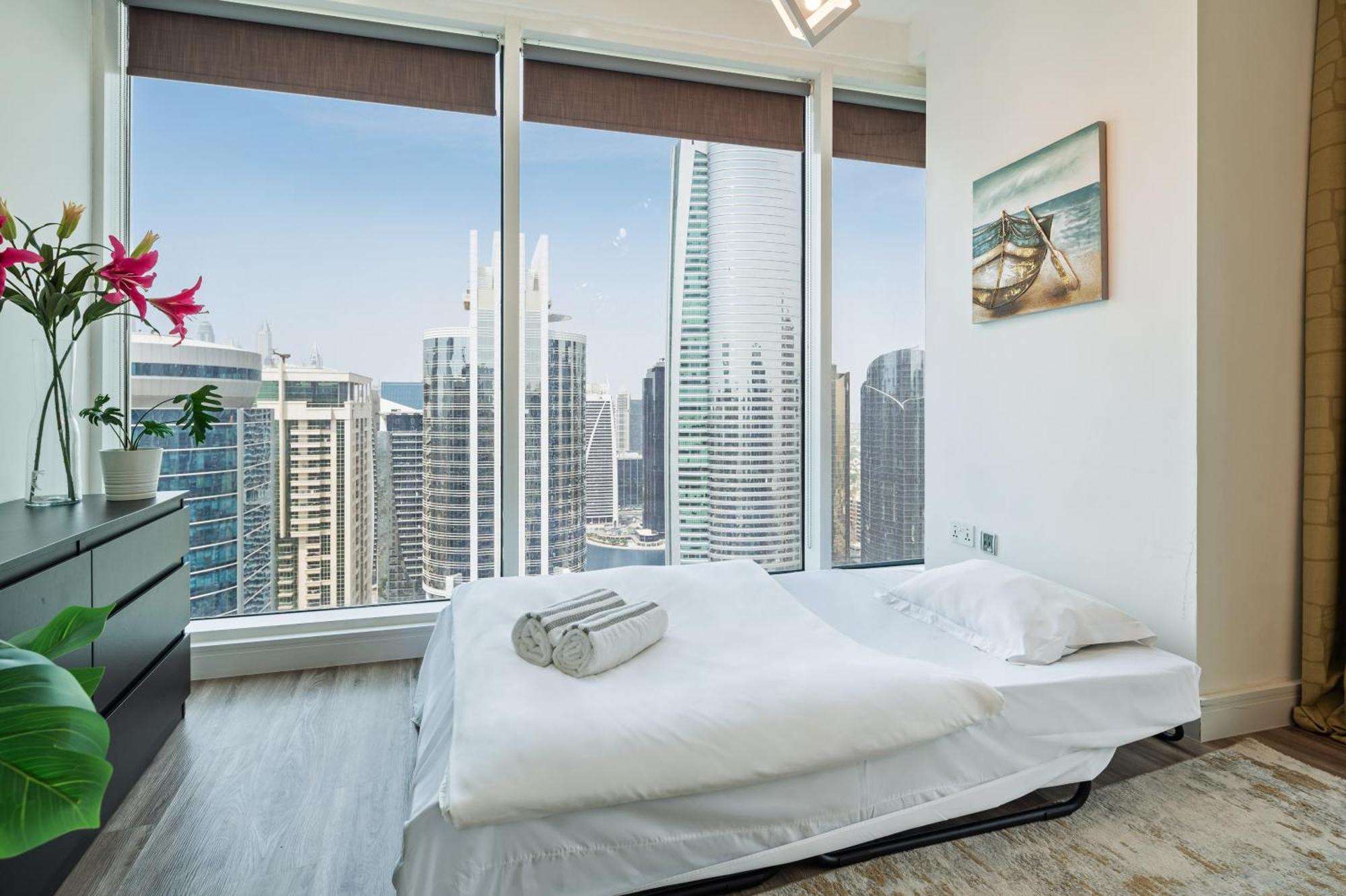 Modern & Spacious 2-Bed Condo With Panoramic Lake Views, Dual Balconies, Steps From Dubai Jlt Metro By "La Buena Vida Holiday Homes" Esterno foto