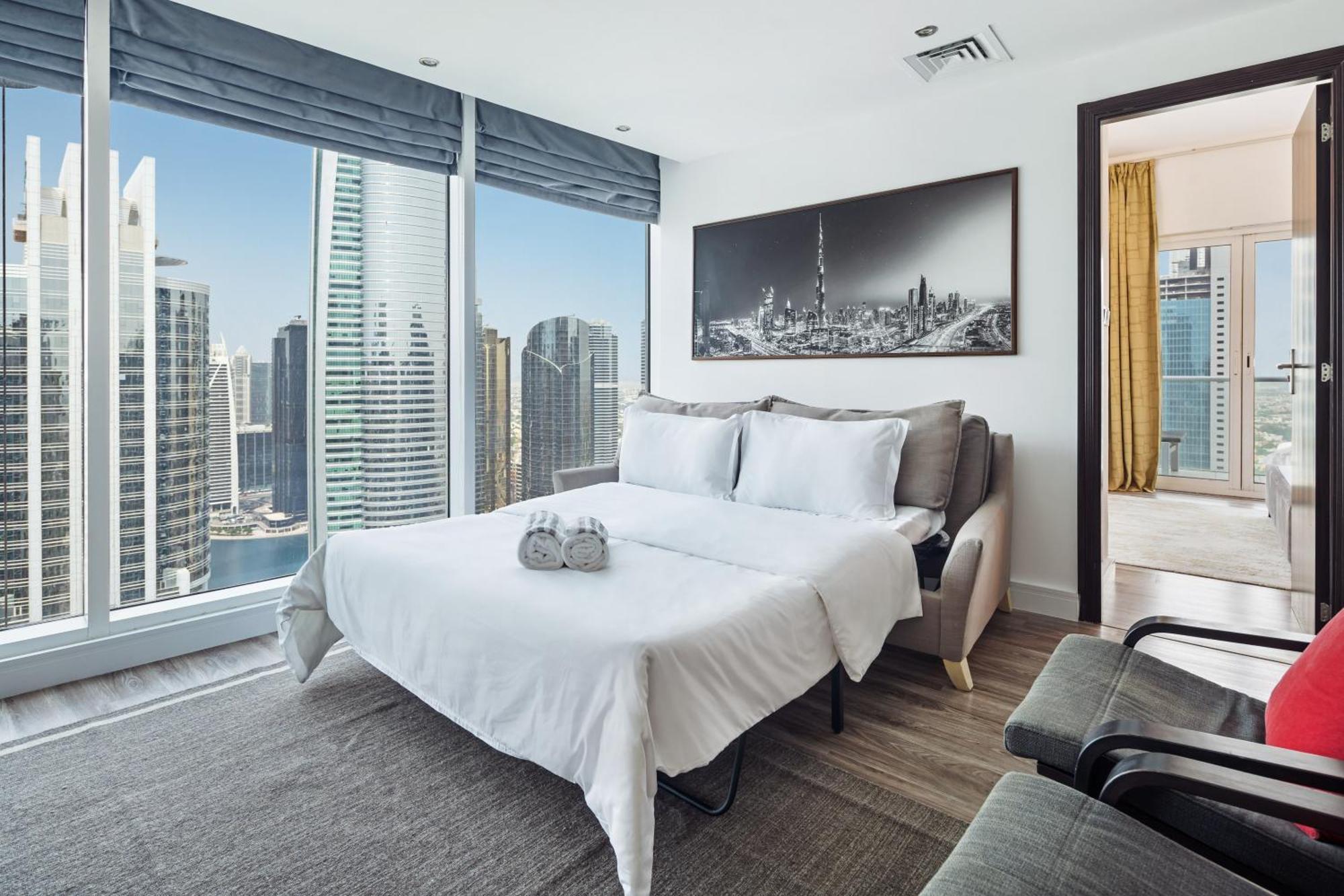 Modern & Spacious 2-Bed Condo With Panoramic Lake Views, Dual Balconies, Steps From Dubai Jlt Metro By "La Buena Vida Holiday Homes" Esterno foto