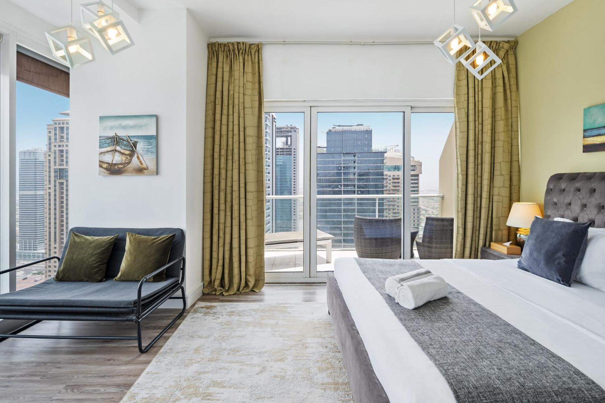 Modern & Spacious 2-Bed Condo With Panoramic Lake Views, Dual Balconies, Steps From Dubai Jlt Metro By "La Buena Vida Holiday Homes" Esterno foto