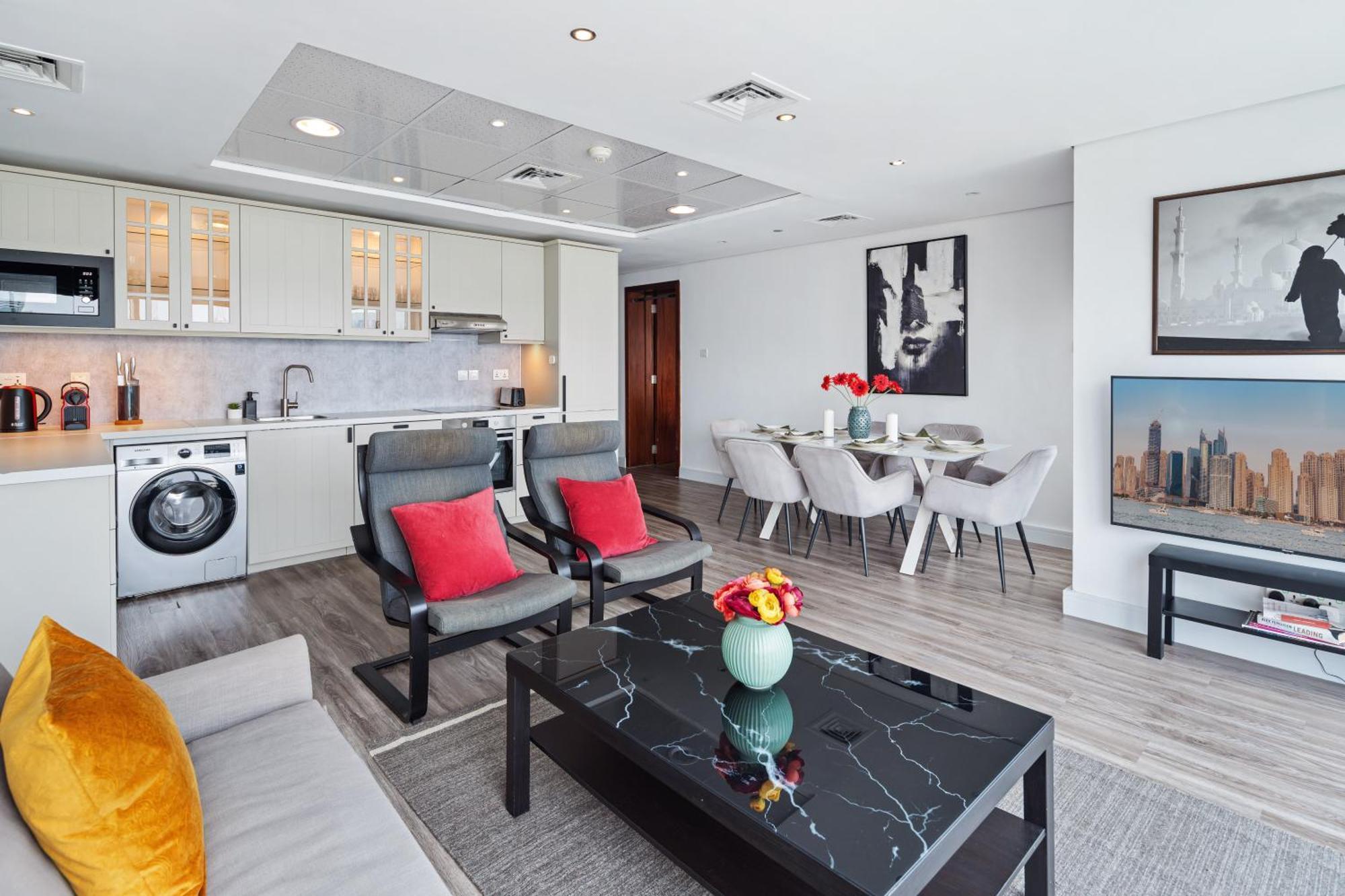 Modern & Spacious 2-Bed Condo With Panoramic Lake Views, Dual Balconies, Steps From Dubai Jlt Metro By "La Buena Vida Holiday Homes" Esterno foto