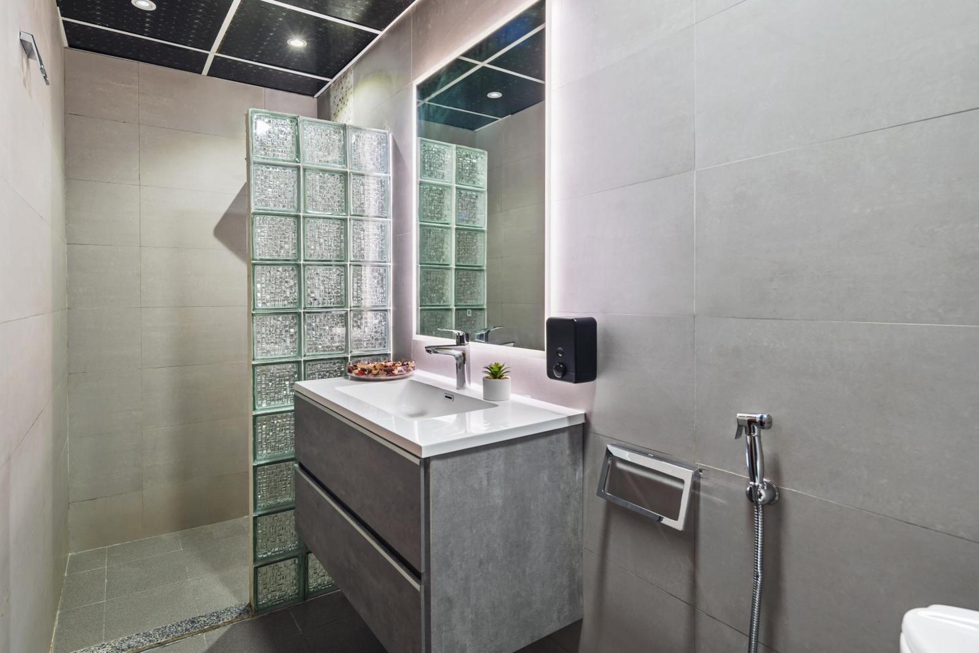 Modern & Spacious 2-Bed Condo With Panoramic Lake Views, Dual Balconies, Steps From Dubai Jlt Metro By "La Buena Vida Holiday Homes" Esterno foto