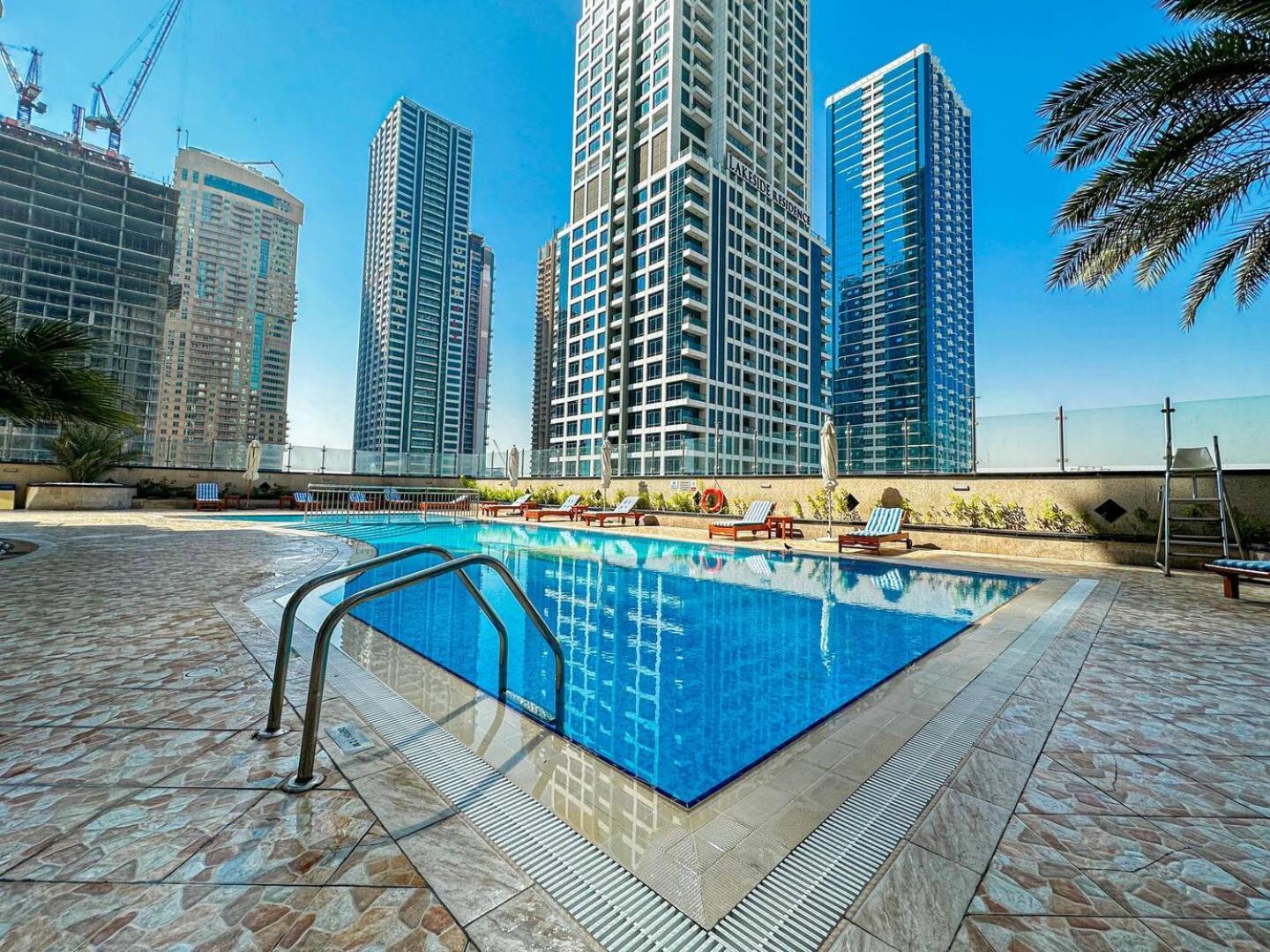 Modern & Spacious 2-Bed Condo With Panoramic Lake Views, Dual Balconies, Steps From Dubai Jlt Metro By "La Buena Vida Holiday Homes" Esterno foto